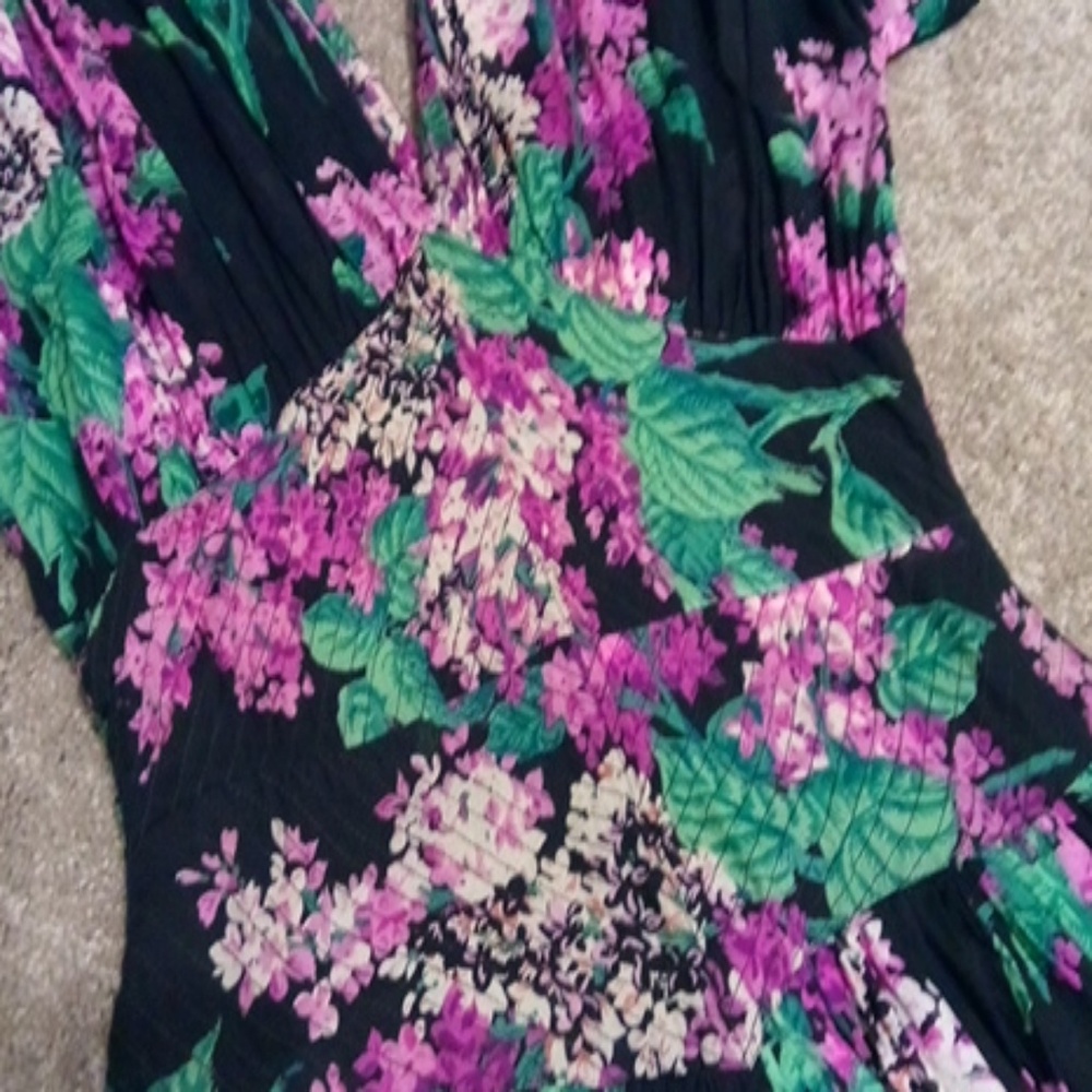 Dress - Picture 3 of 3